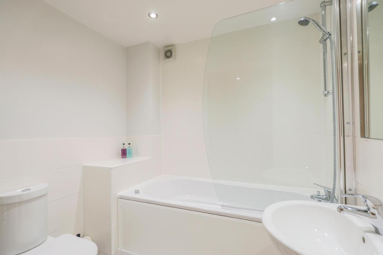 Ur Stay Apartments เลสเตอร์ ภายนอก รูปภาพ